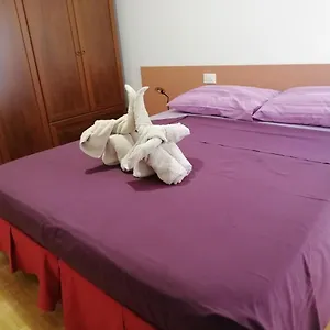 Rosso Tirano